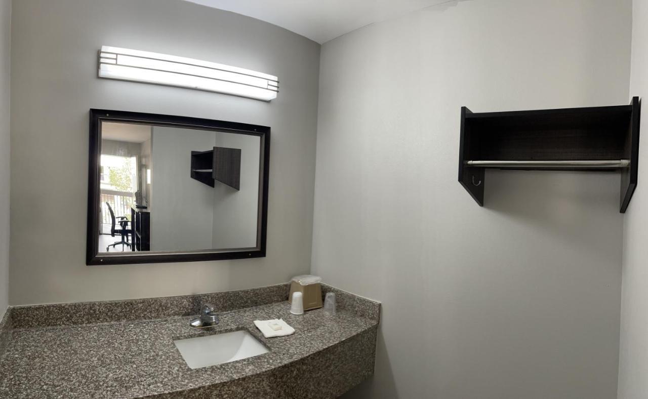Griffin Inn & Suites Exteriér fotografie